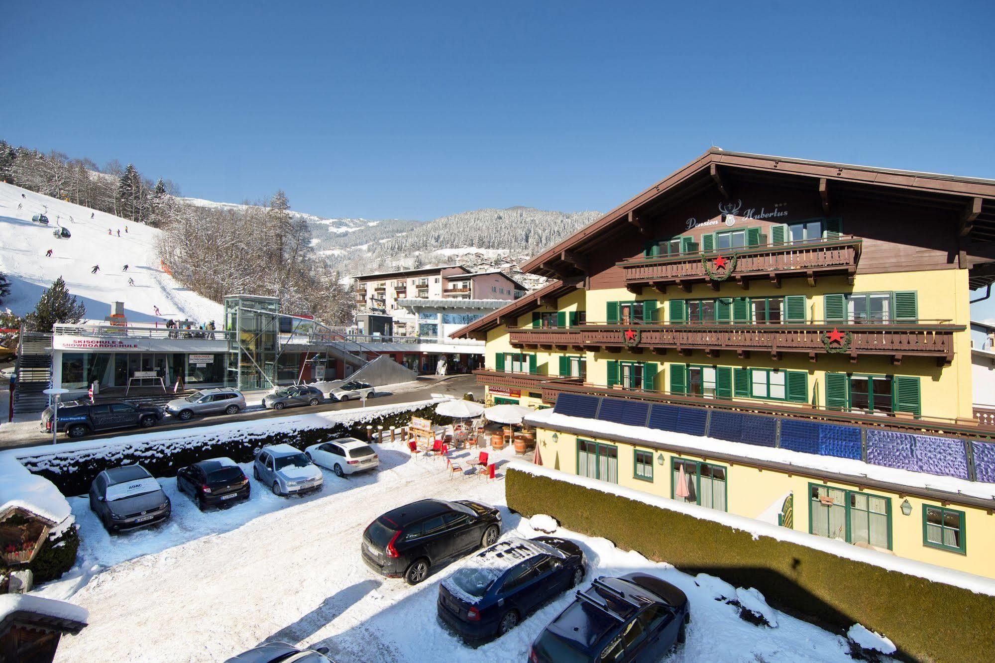 Hotel Pension Hubertus Zell am See Exterior photo